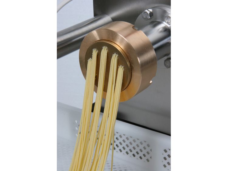 Italgi Estro producing long pasta shapes including spaghetti, bucatini, and tagliatelle