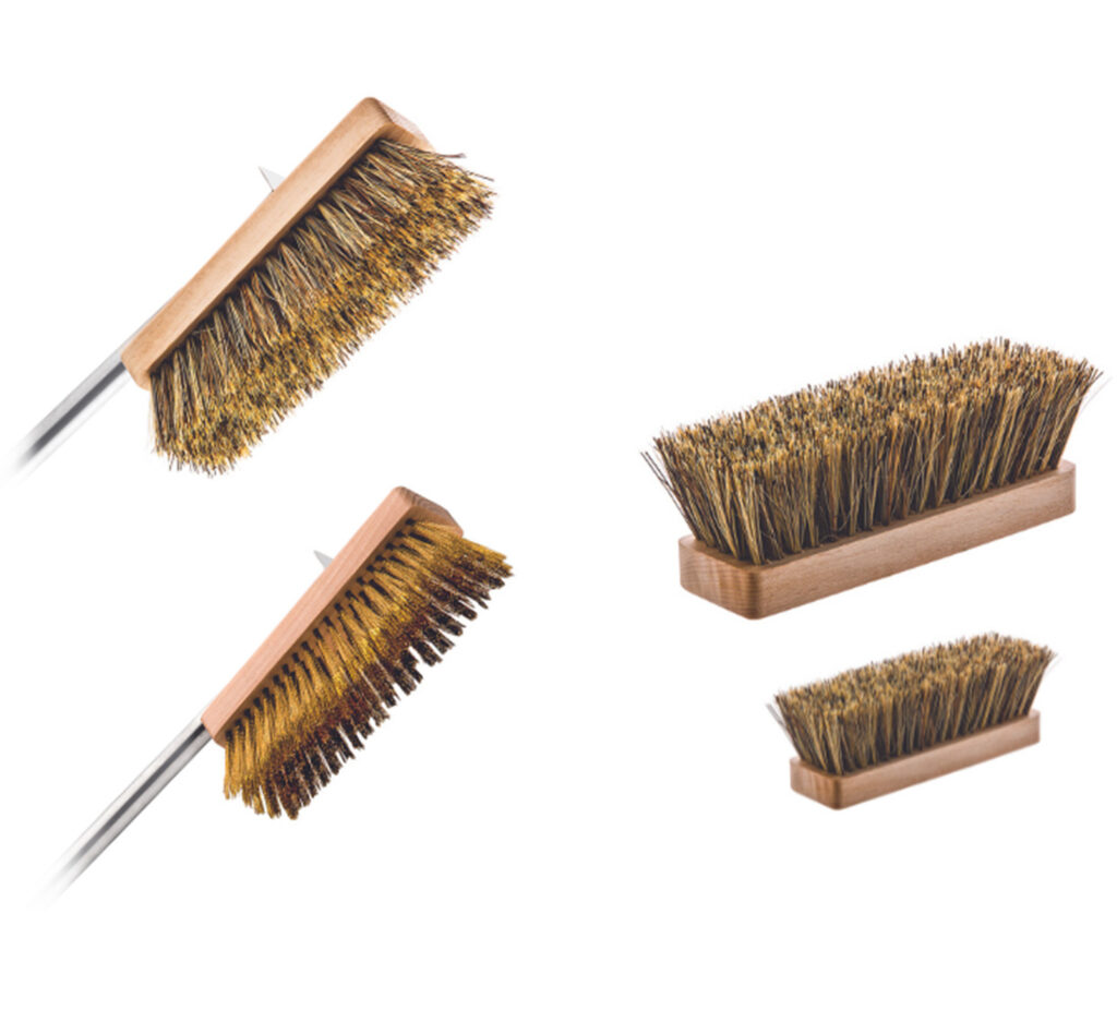 Oven cleaning brushes